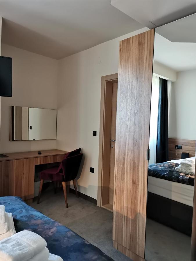 Hotel Aloha นิส ภายนอก รูปภาพ