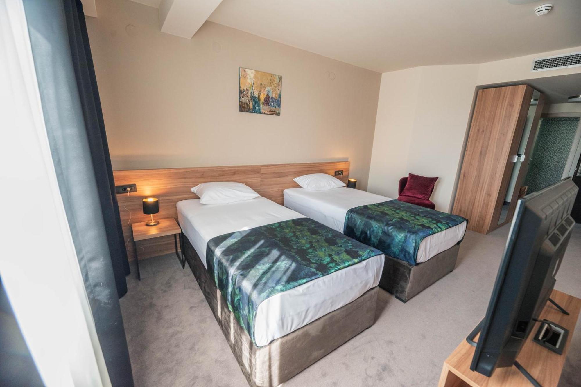 Hotel Aloha นิส ภายนอก รูปภาพ